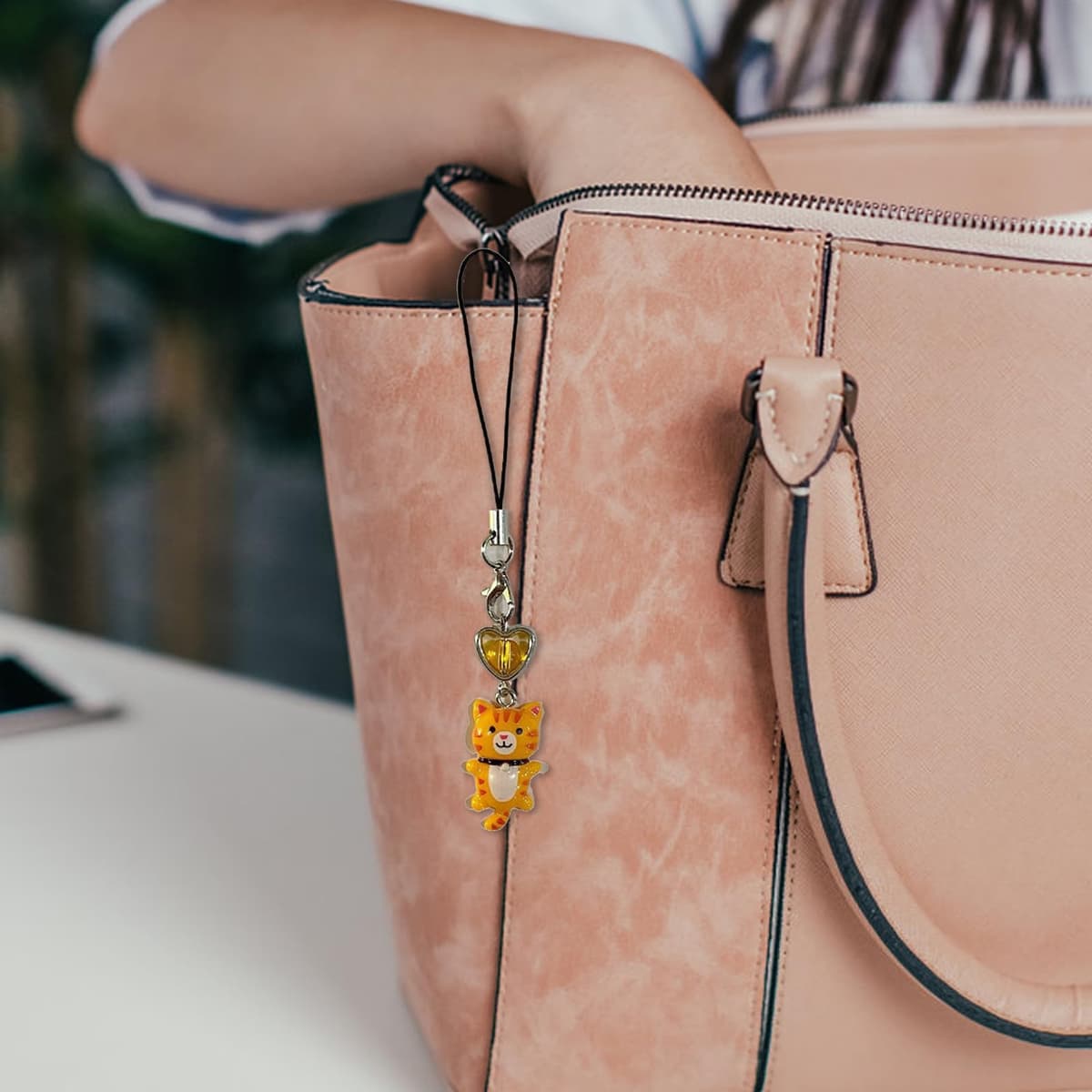 Eventerde Mobile Phone Charm, Lanyard with Pendant, Anti-Lost Cat Decoration, Stylish Accessory for Bags, Keys, Mobile Phone, Children, Adults — view 2
