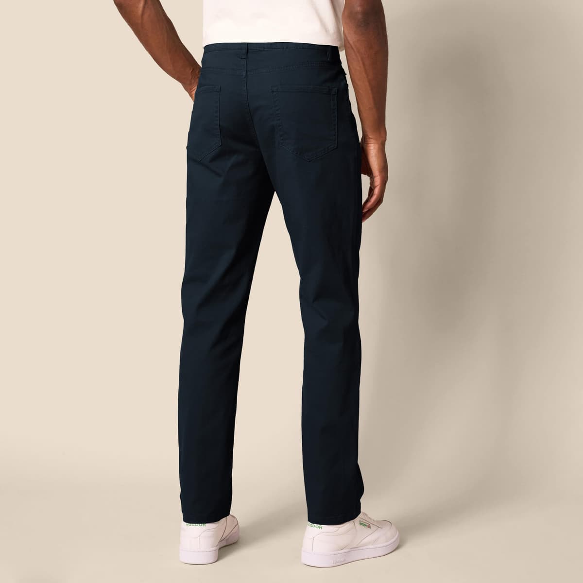 Amazon Essentials Men's Athletic-Fit 5-Pocket Stretch Twill Trouser (Available in Big & Tall) — view 2
