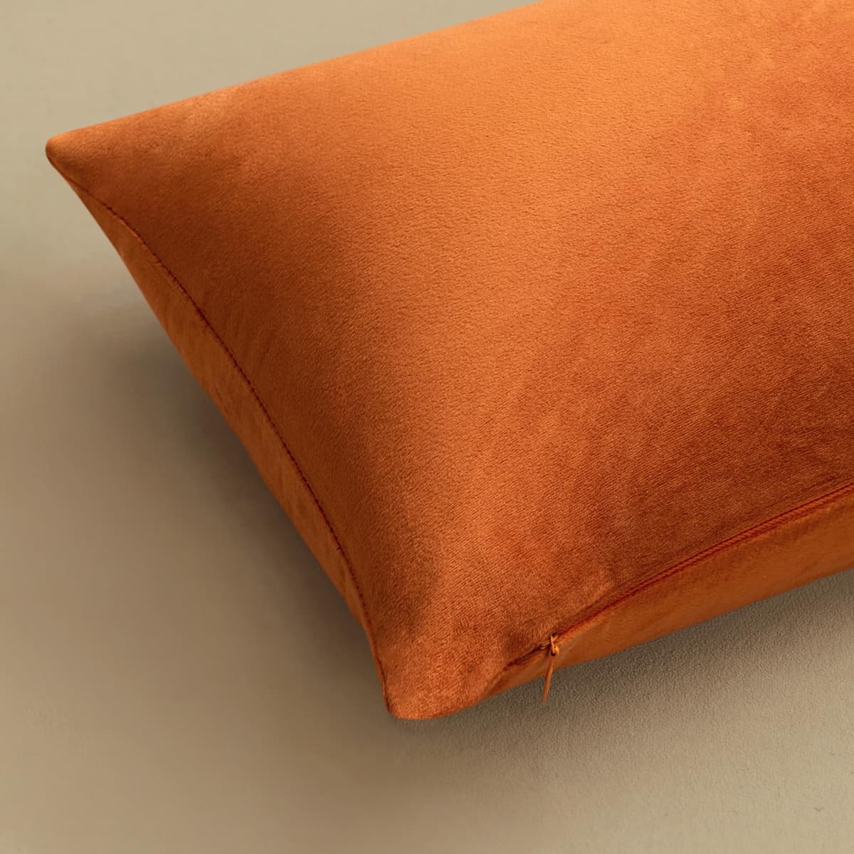 MIULEE Pack of 2 Fall Velvet Soft Solid Decorative Throw Pillow Covers Square Cushion Cases for Sofa Couch Bedroom Living Room Car Home Decor 18 x 18 Inch 45 x 45 cm Orange — view 5