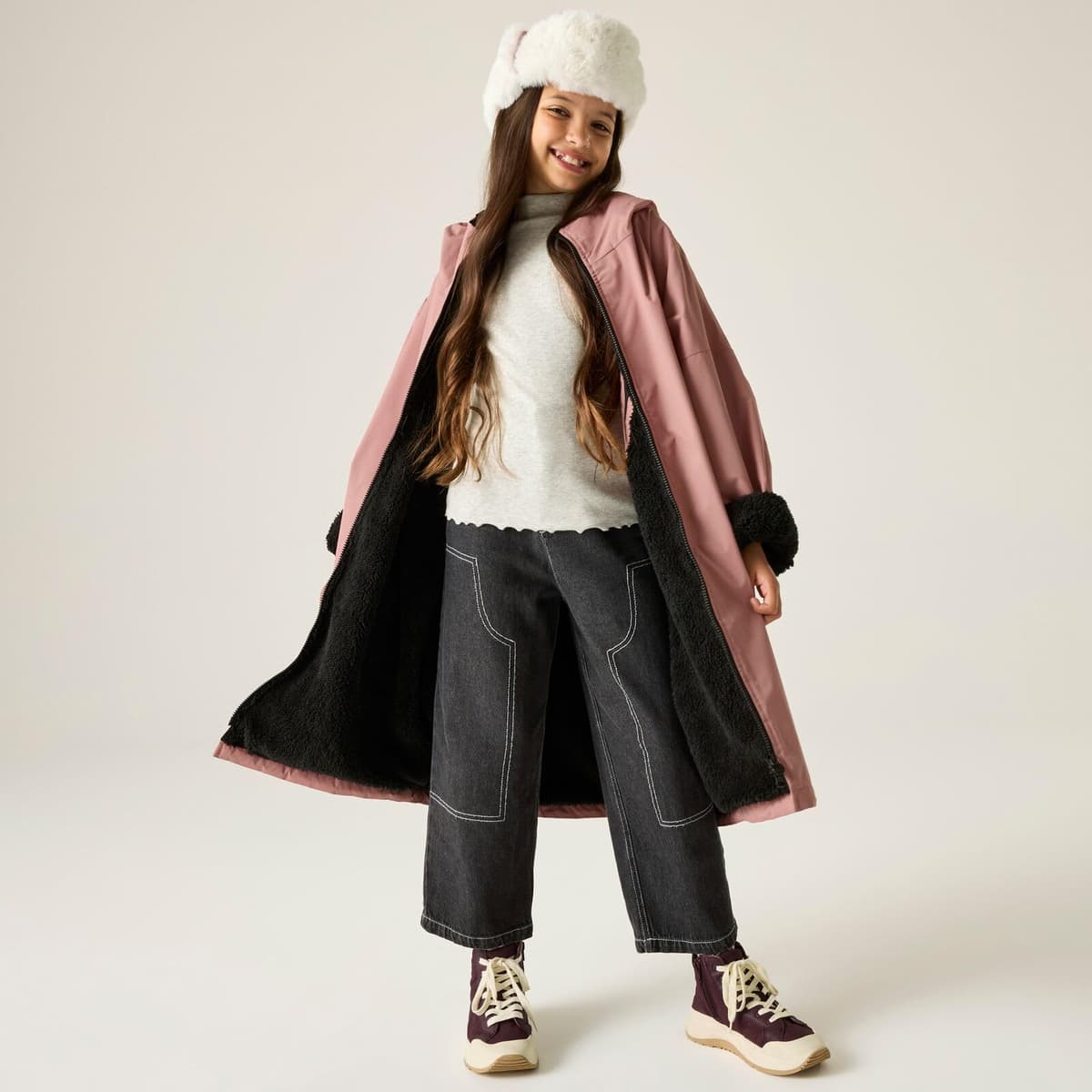 Regatta Kids Oversized Waterproof Changing Robe — view 3