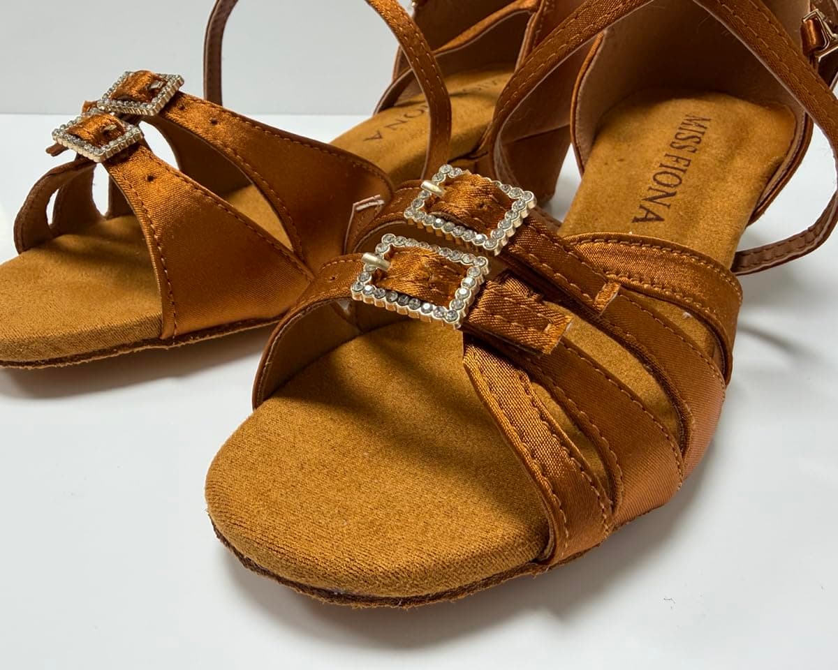 Zapatos de baile para niños y niñas, tacón latino, 3,5 cm, estándar para salsa de baile, para principiantes, práctica — view 2
