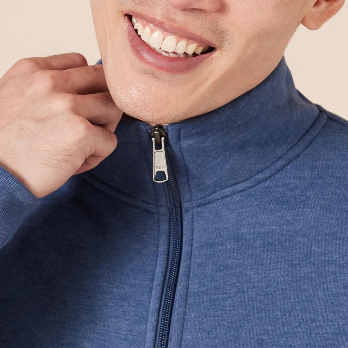 Amazon Essentials Sudadera de Forro Polar con Cremallera y Cuello Semicisne, Corte Estándar y Peso Medio Hombre — view 4
