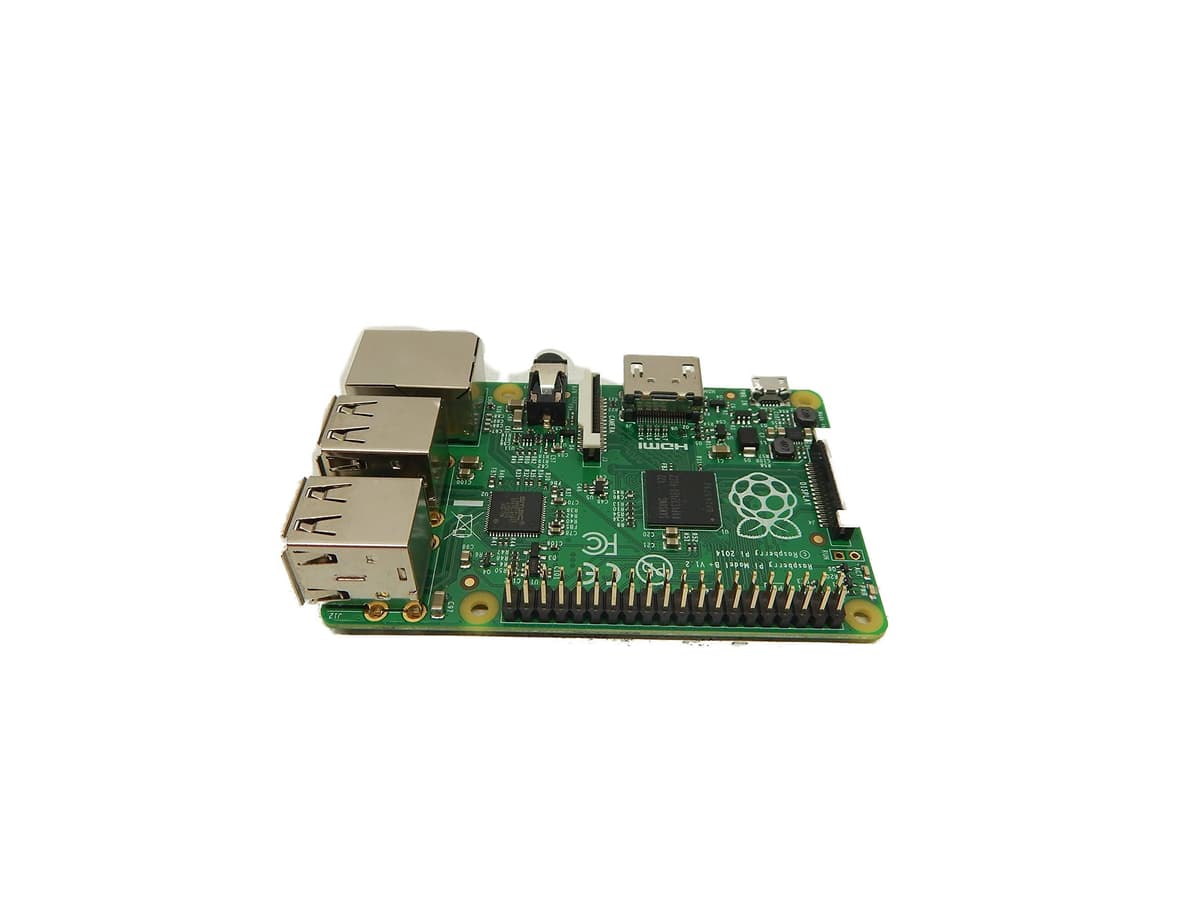 Raspberry Pi B + Desktop - USB Port Card (700MHz Broadcom BCM2835 CPU with 512MB RAM) — view 2