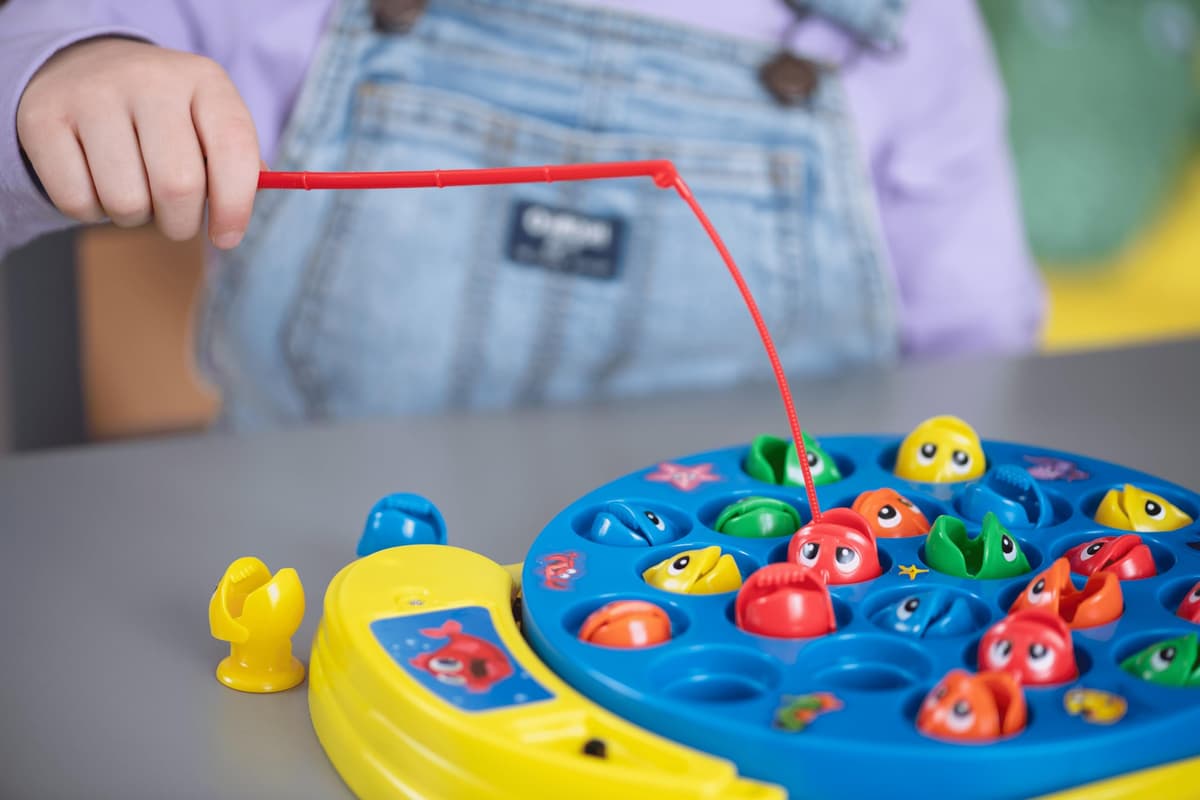 Goliath - LET'S GO FISHIN' - Toys Children 3 Years - Original Fishing Game for Children- Suitable as a Gift for Boy and Girl -Stimulates Reflections - With Fish and Fishing Rod — view 6