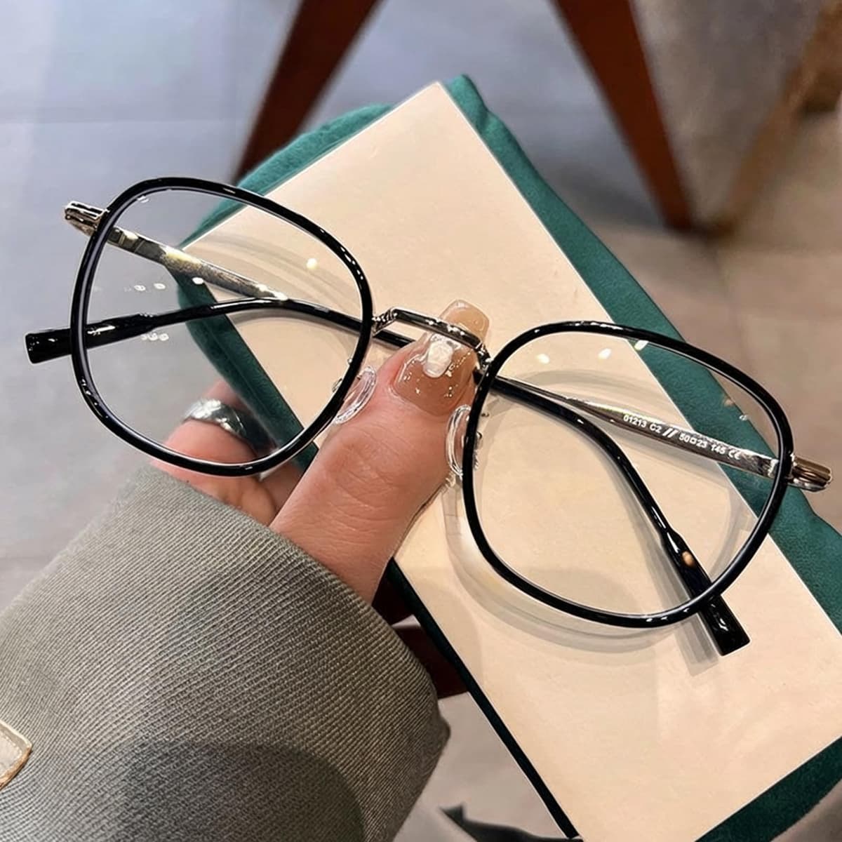 Marcos de gafas para hombres y mujeres