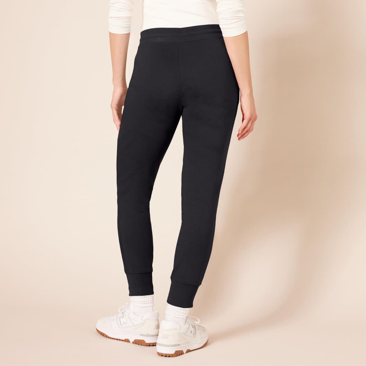 Amazon Essentials Mujer Pantalones De Correr De Forro Polar con Puños (Disponibles En Tallas Grandes) — view 2