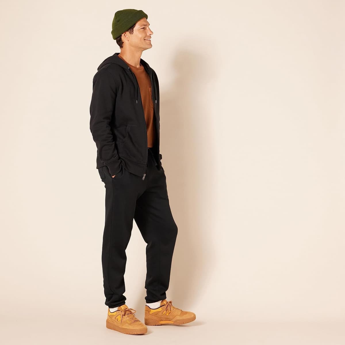 Amazon Essentials Men's Full-Zip Fleece Hoodie (Available in Big & Tall) — view 4