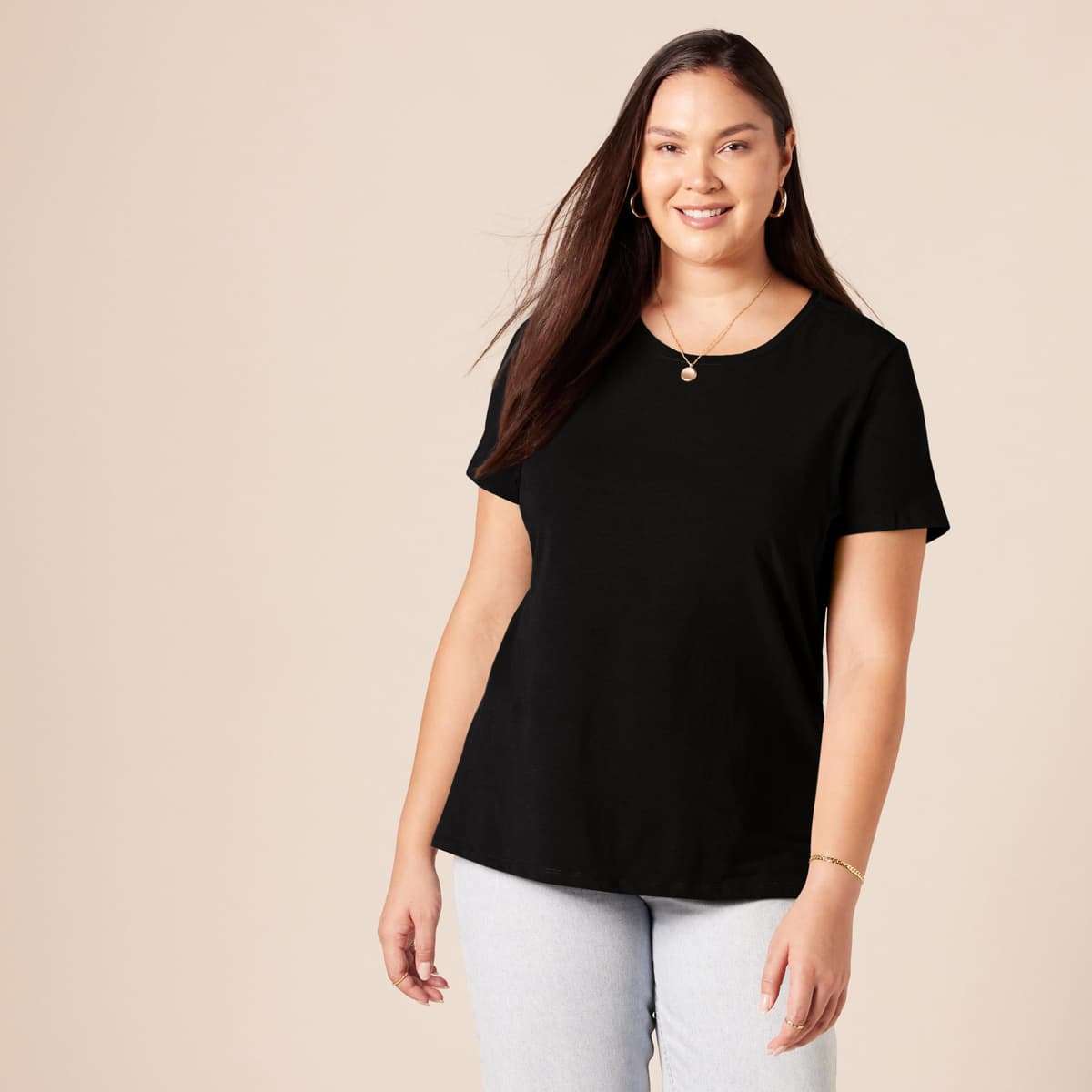 Amazon Essentials Women's Regular-Fit Short-Sleeve T-Shirt (Crewneck and V-Neck Options), Multipacks — view 338