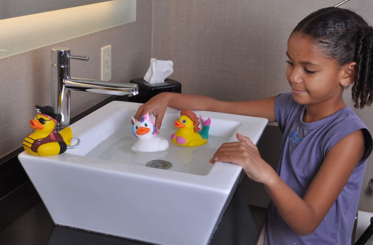 Wild Republic Rubber Duck, Patos de Goma, Tortuga Marina, Regalos Para Bebé, Juguetes Para la Bañera, Niños y Adultos, 10 Cm (23213) — view 4