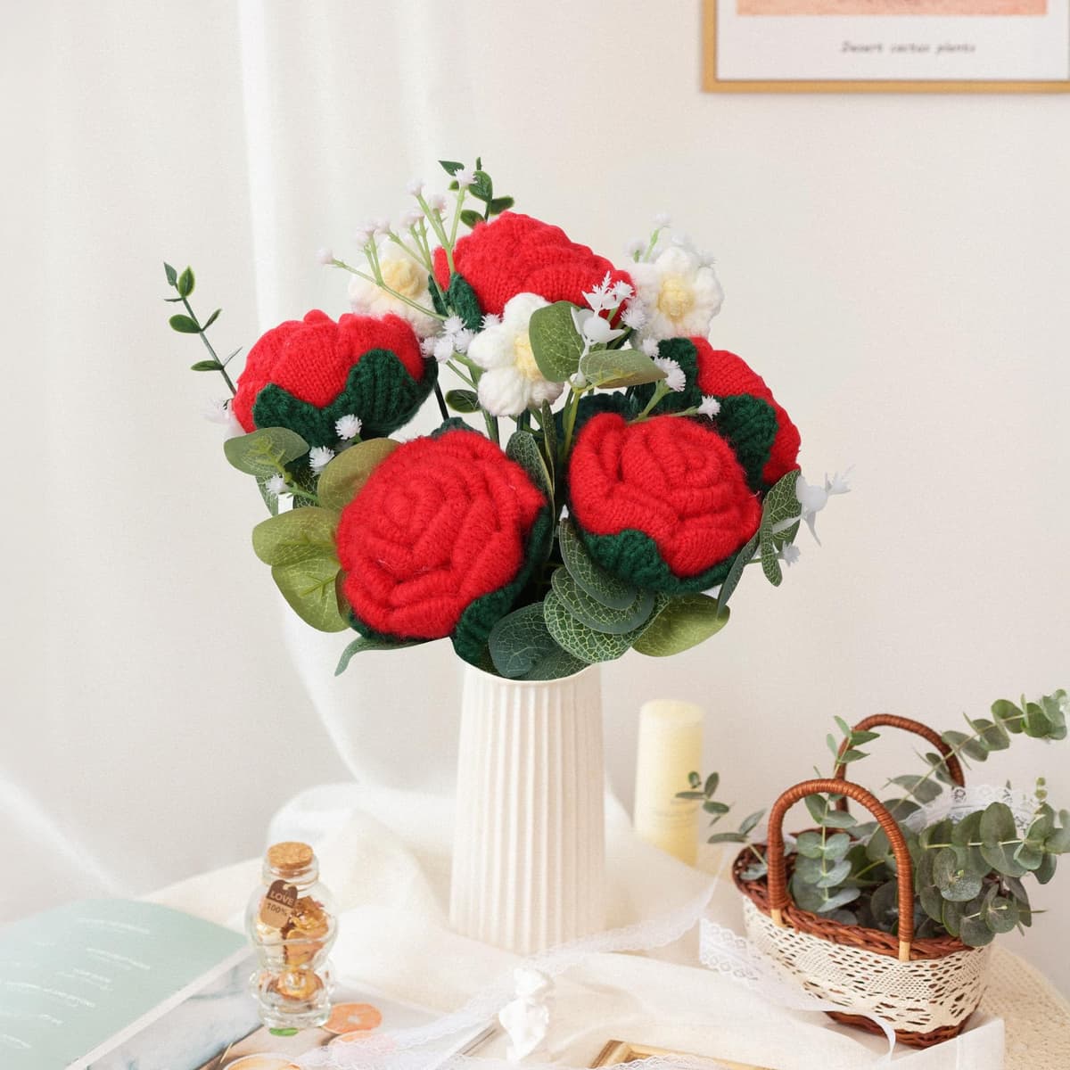 Foyucool Ramo de Flores de Ganchillo, Ramo Terminado Hecho a Mano con Bolsa de Regalo, Manualidad para Adultos, para Bodas, Día de la Madre, Día del Maestro y San Valentín, Rosa Roja — view 3