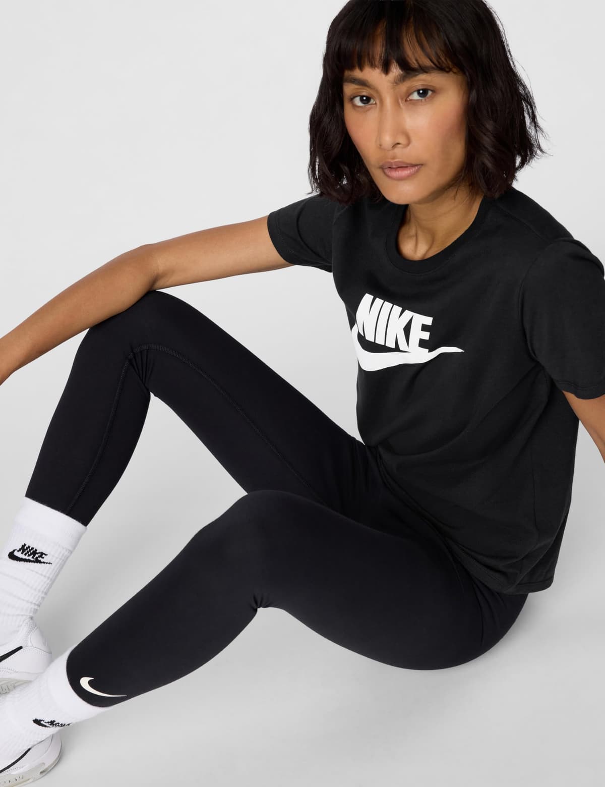 NIKE Sportswear Essential - Camiseta de Manga Corta Mujer — view 5