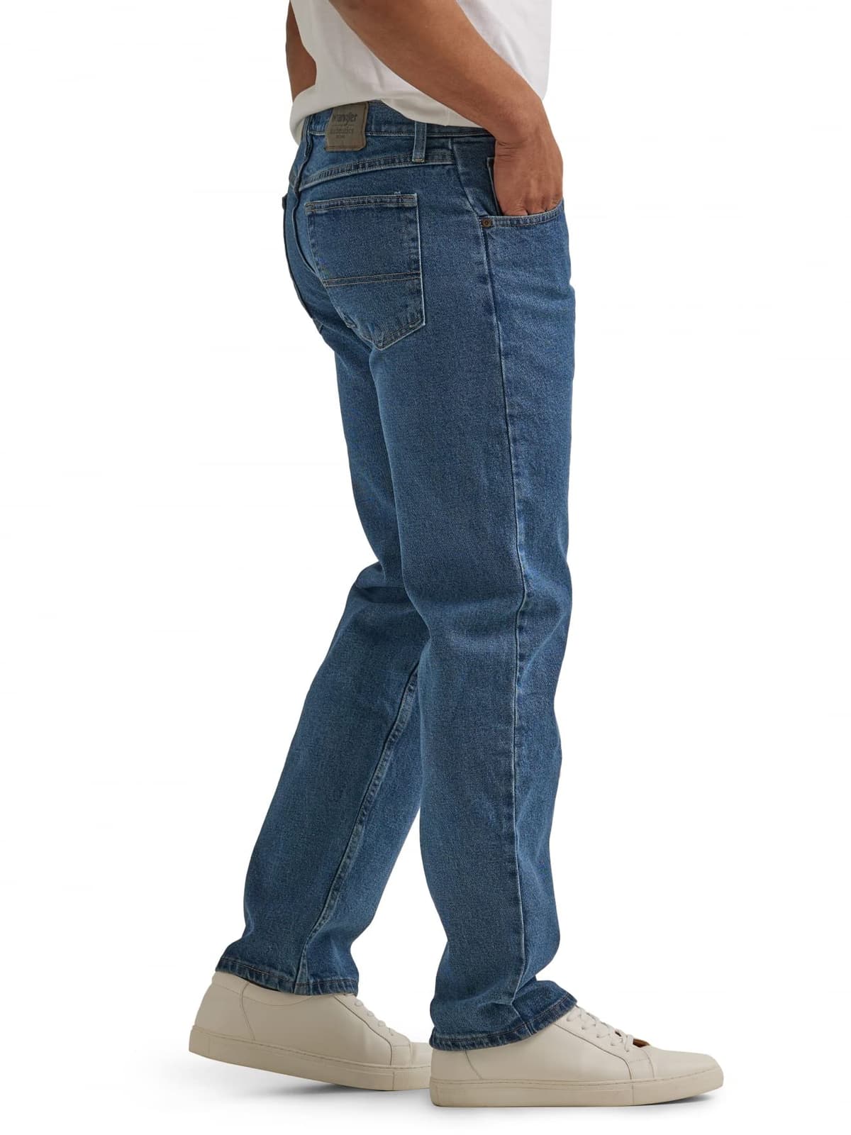 Wrangler Authentics Men's Classic 5-Pocket Relaxed Fit Flex Jean — view 40