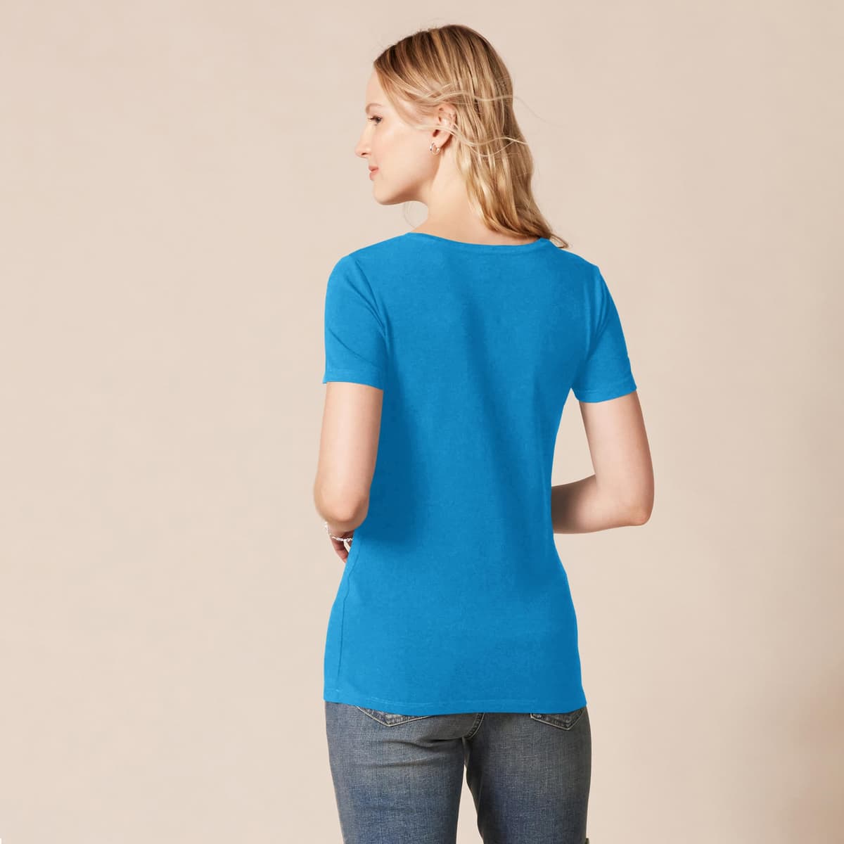 Amazon Essentials Women's Regular-Fit Short-Sleeve T-Shirt (Crewneck and V-Neck Options), Multipacks — view 349