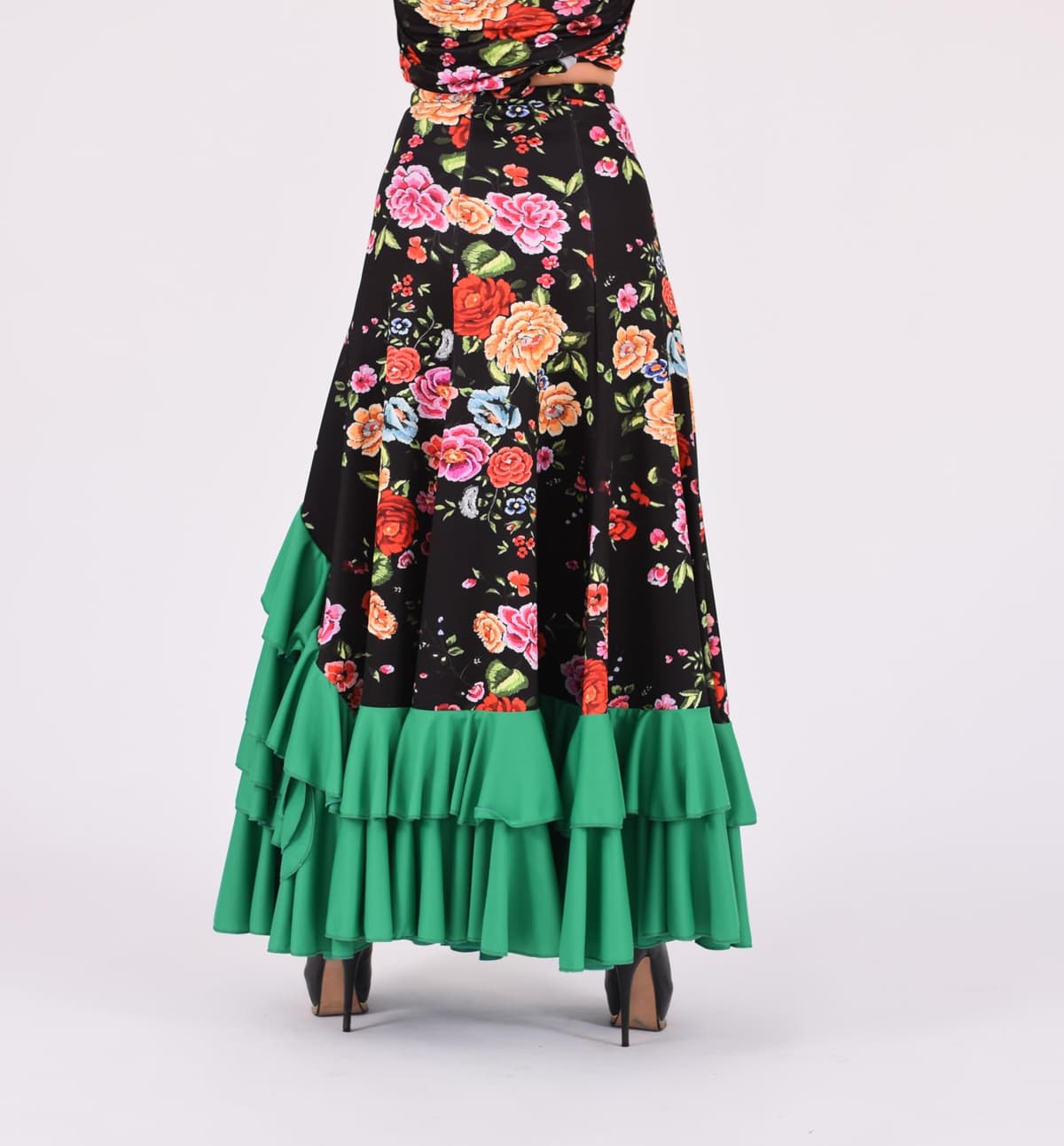 Falda Flamenca Mujer con 5 Volantes – Mucho Vuelo y Caída Espectacular – Ligera, Cómoda y Ideal para Baile, Ensayo o Escenario — view 3