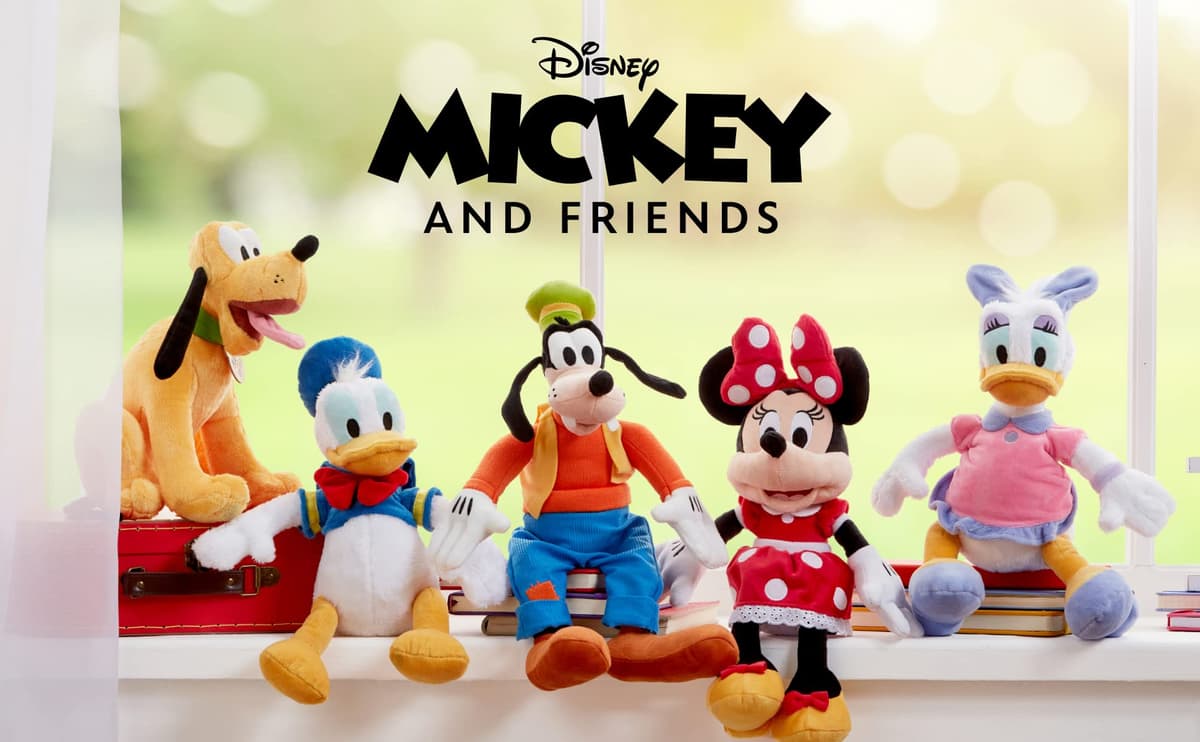 Disney Store Peluche pequeño de Pluto, Altura: 25 cm, el emblemático Pluto de Peluche Presenta su Aspecto característico y Lleva un Collar con un Texto, Adecuado para Todas Las Edades. — view 5
