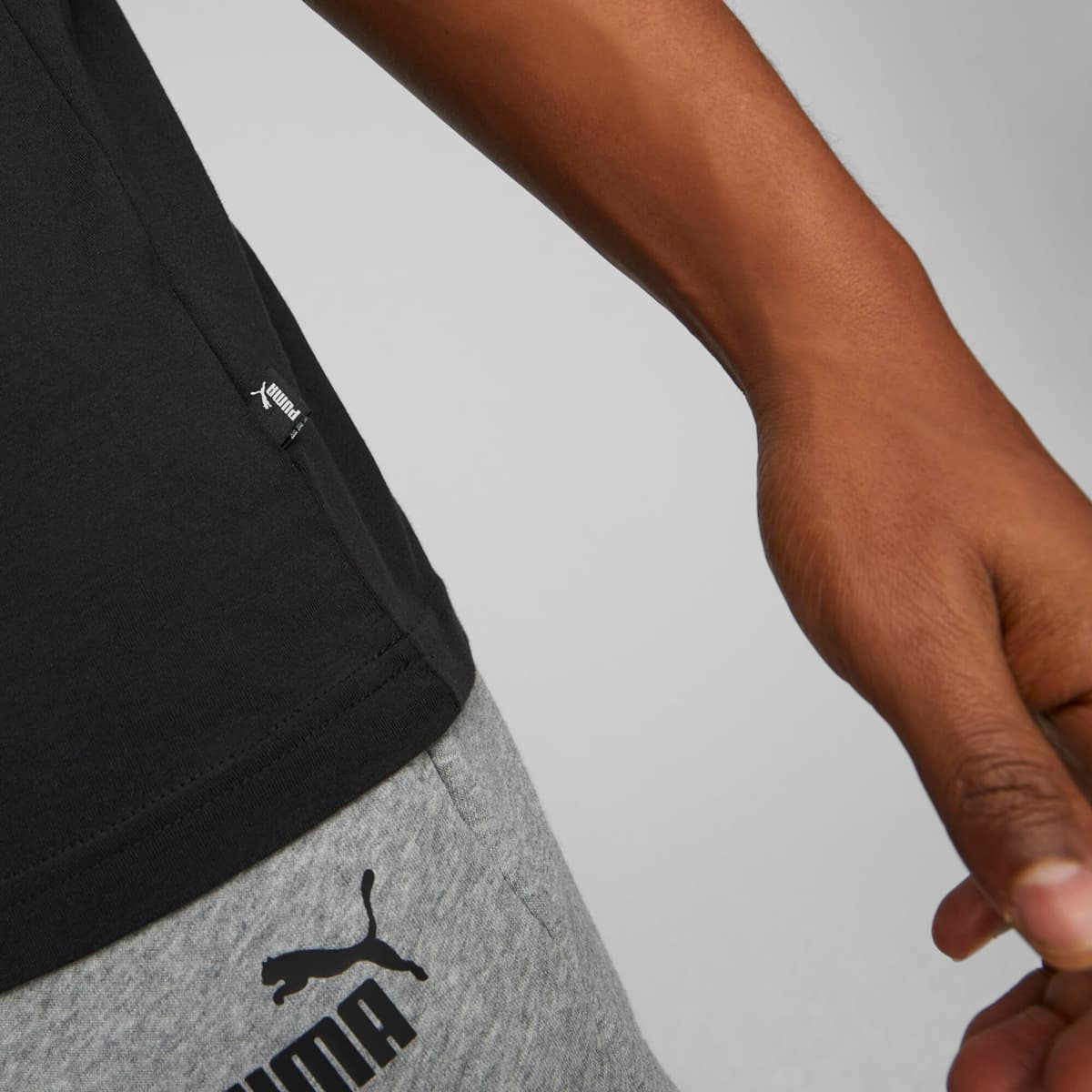 PUMA Men's ESS Logo tee T Shirt — view 7