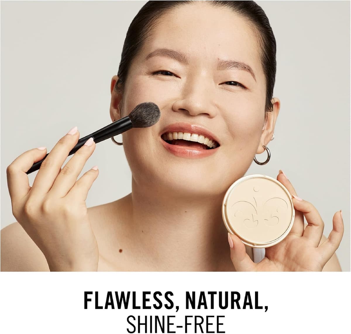 RIMMEL LONDON - Stay Matte Pressed Powder - Lightweight, Oil Absorbing, Smooth Non-Powdery Texture, Lasting Up To 5hrs - For All Skin Types - Dermatologically Tested - Transparent - 14g — view 5