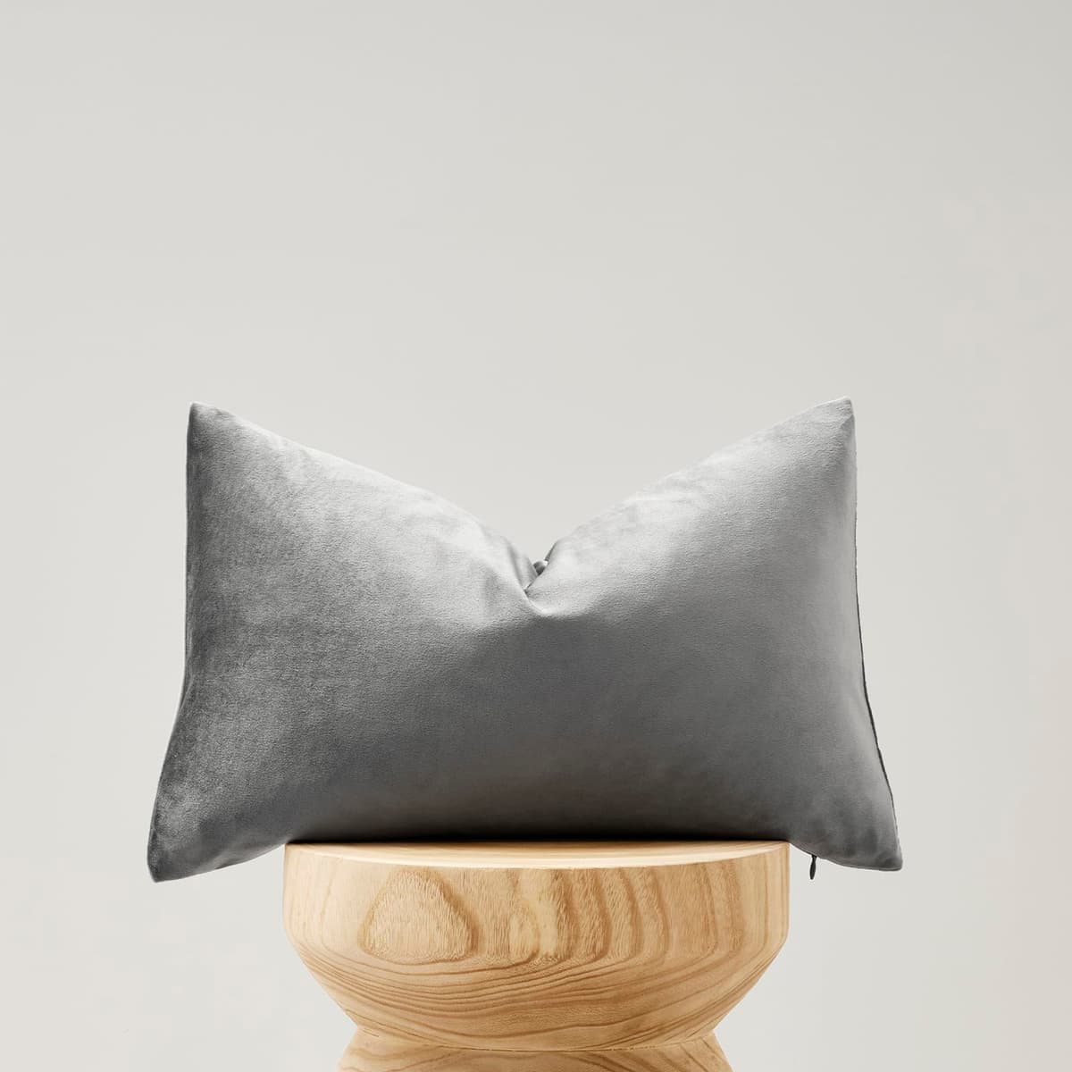 Gris Oscuro Terciopelo Almohada Cubre Caso Suave decoración Fundas de de cojín para sofá Dormitorio Coche Cama Casa Decor 30x50cm ，Pack de 2 — view 3
