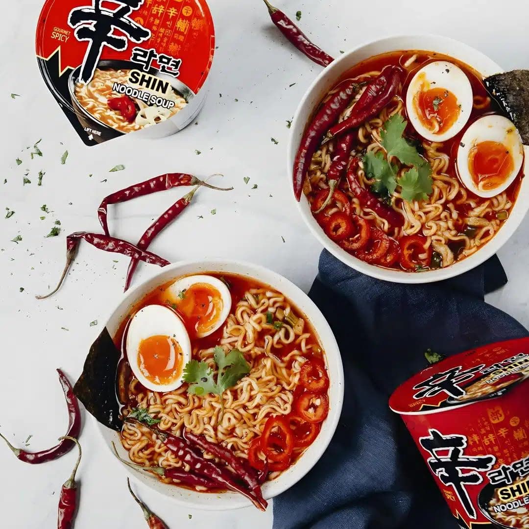 YIJIA | Pack 12 X 68g Ramen Coreano Cup Noodles | Shin Ramyun | Nong shim — view 4
