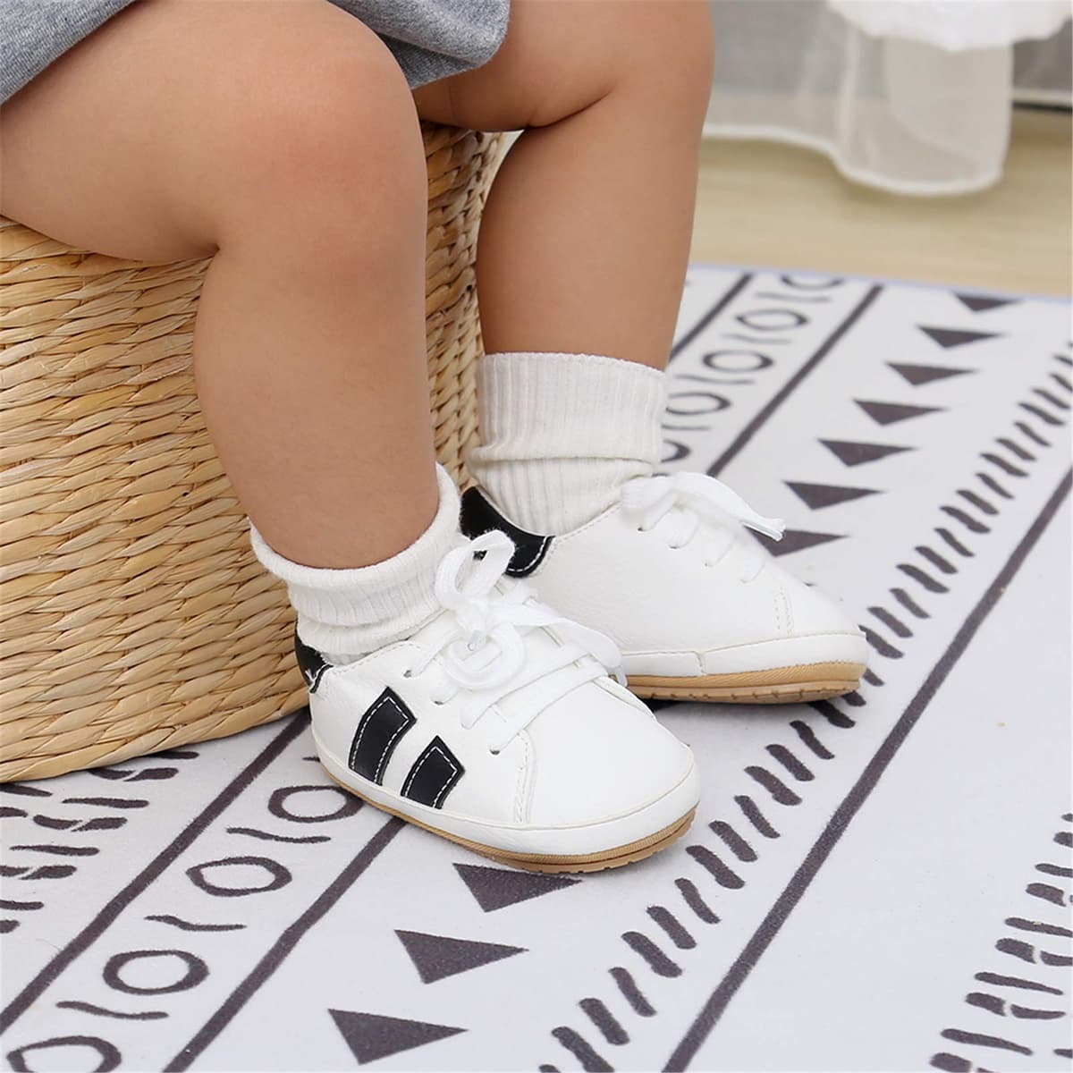 RVROVIC Baby Boys Girls Sneakers Anti-Slip Oxford Loafer Flats Infant Toddler PU Leather Soft Sole Baby Shoes — view 2
