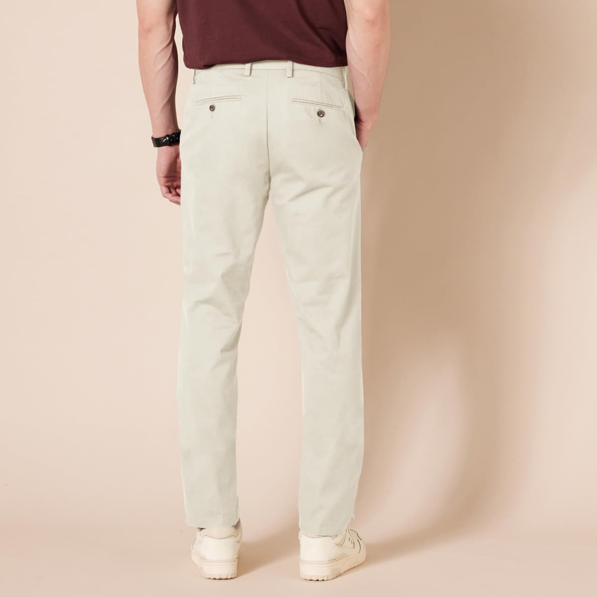 Amazon Essentials Men's Slim Fit Wrinkle-Resistant Flat-Front Work Chino Trousers — view 2