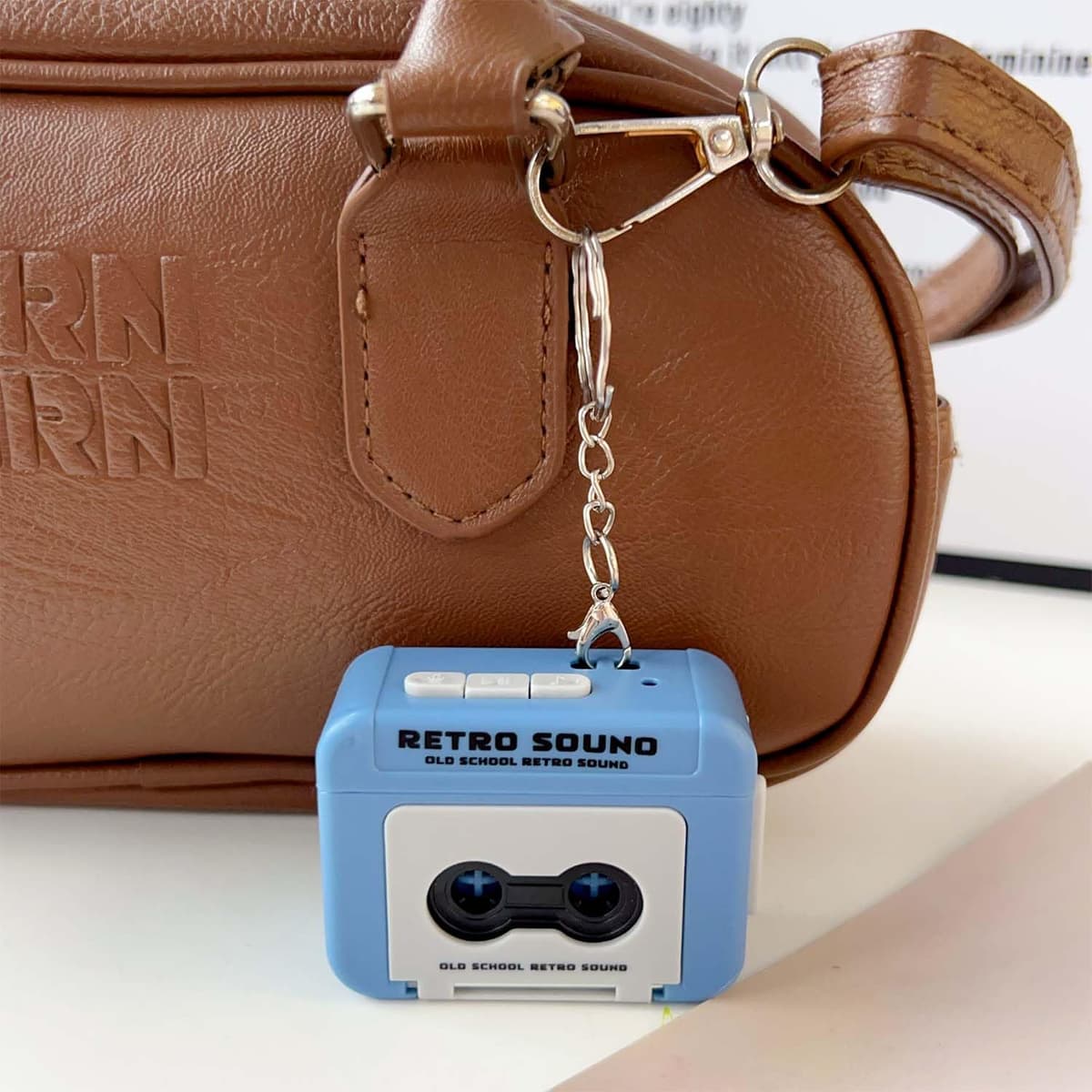 1PCS Retro Recorder Key Ring Funny Music Box Pendant Charm Recordable Tape Recorder Keychain Gift,5.5 * 4.1 * 2.2cm — view 4
