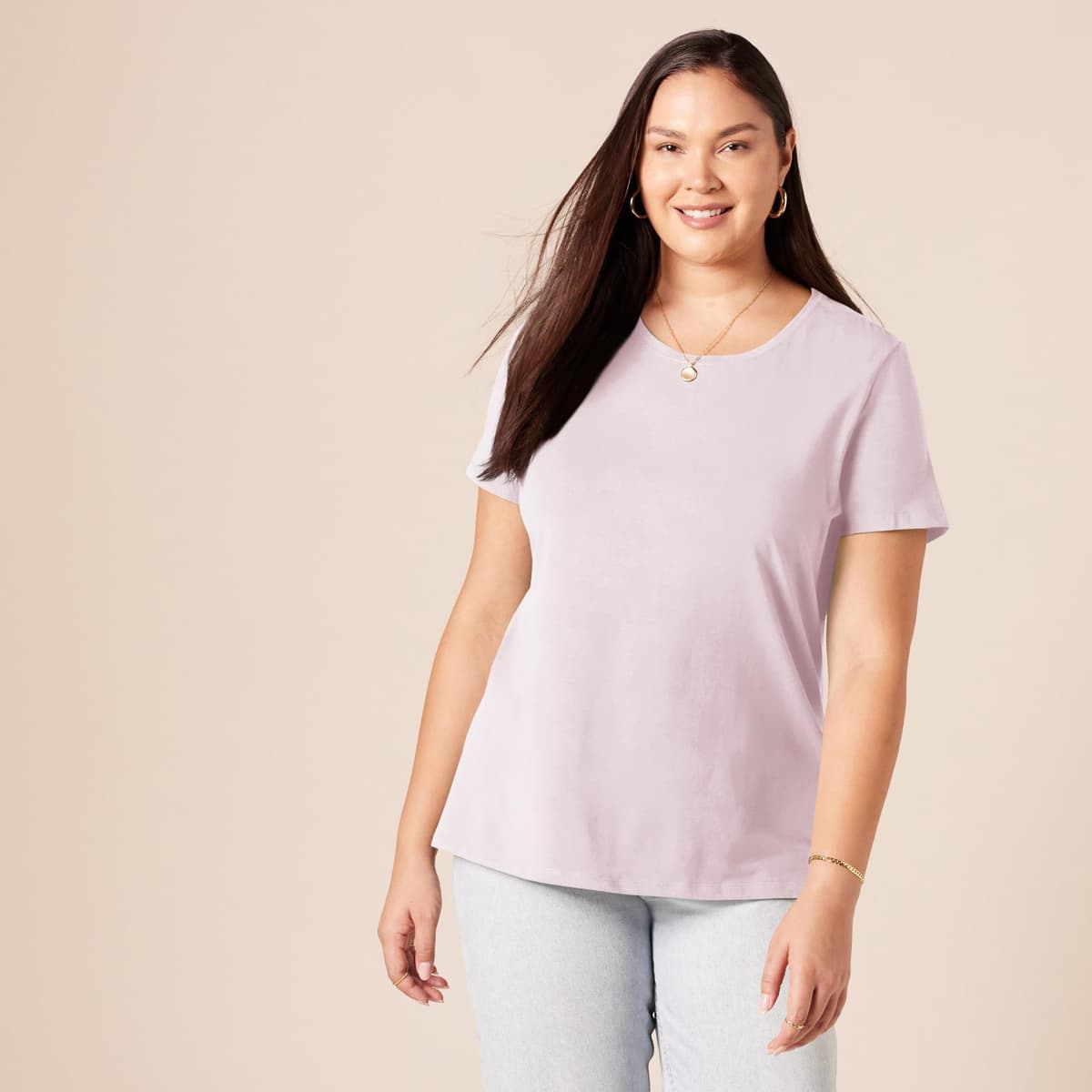 Amazon Essentials Women's Regular-Fit Short-Sleeve T-Shirt (Crewneck and V-Neck Options), Multipacks — view 45
