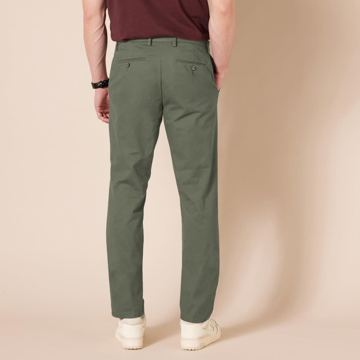 Amazon Essentials Men's Slim Fit Wrinkle-Resistant Flat-Front Work Chino Trousers — view 2