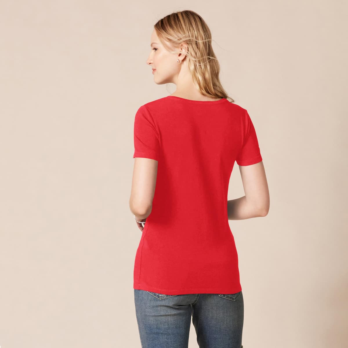 Amazon Essentials Women's Regular-Fit Short-Sleeve T-Shirt (Crewneck and V-Neck Options), Multipacks — view 76