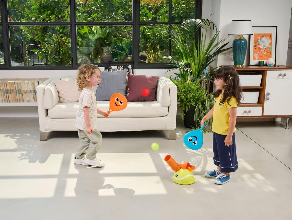 Chicco Padel Set, Juego electrónico de pádel, Incluye Dos Raquetas y Cuatro Pelotas, Entrena la coordinación Manual y la motricidad Fina, Juegos Deportivos, 3-5 años — view 2