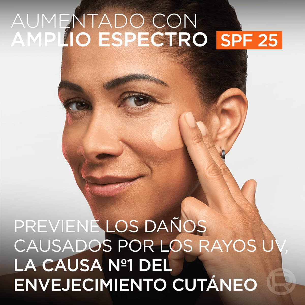 L'Oréal Paris Revitalift Láser Triple Acción Crema de Día Nº1 Anti-Edad Protección Solar SPF25 con Pro-Retinol, Ácido Hialurónico y Vitamina Cg. Reduce Arrugas, Reafirma y Reduce Manchas Oscuras, 50ml — view 4