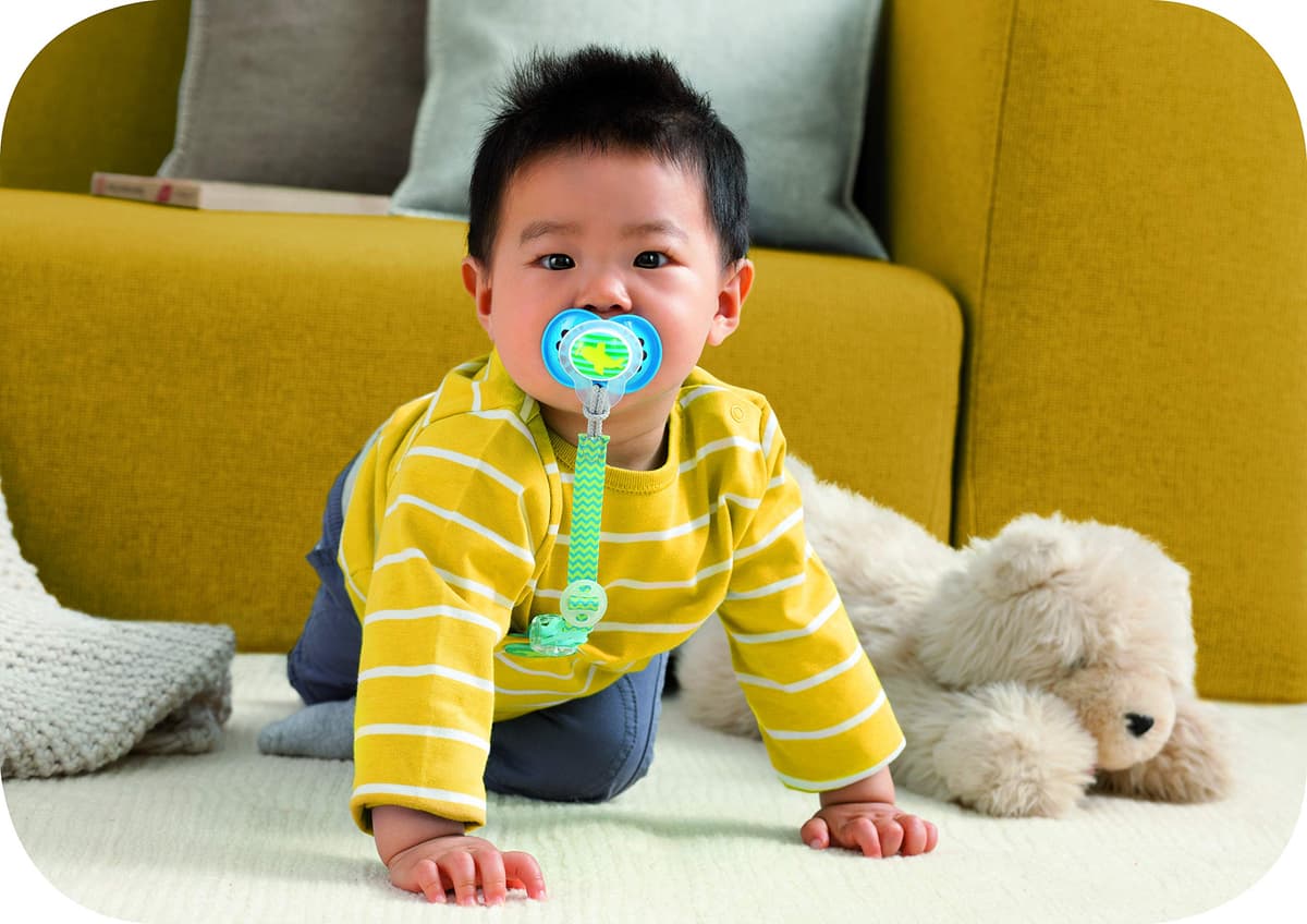 MAM Dummy Clip | 2 Pack | Baby Soother Clips Fit All MAM Soothers | Adjustable Length and Lightweight Design | Baby Accessories | White with Blue Strap | Dummies Not Included — view 6