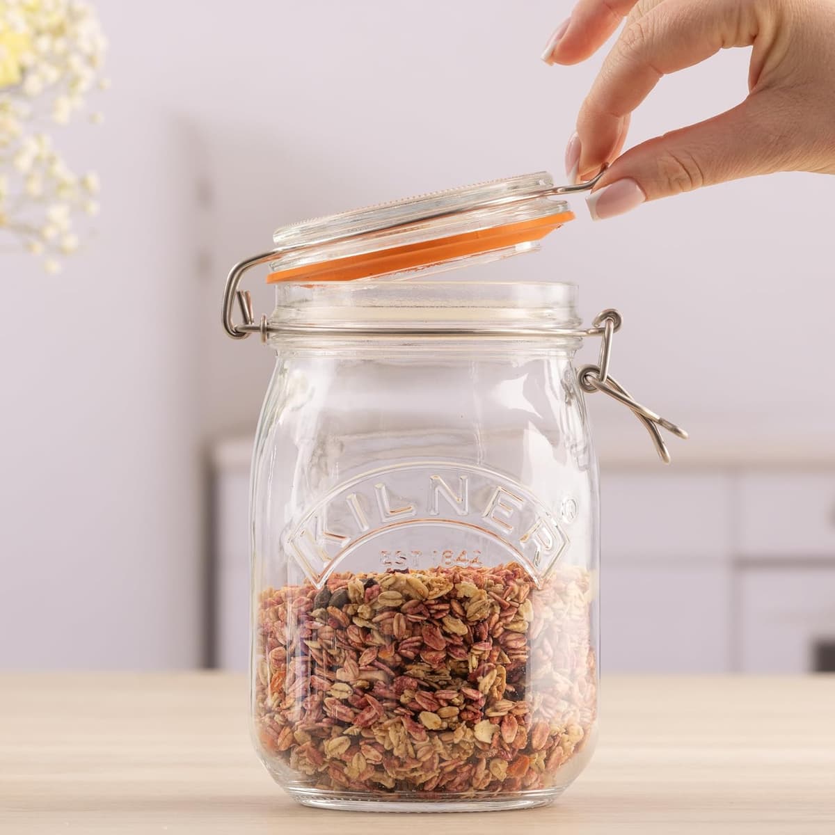 Kilner Clip Top Jar 1 Litre (1000ml) Airtight Glass Storage Jar for Preserving Fruits Vegetables Coffee Tea Rice Flour Nuts Pasta — view 2