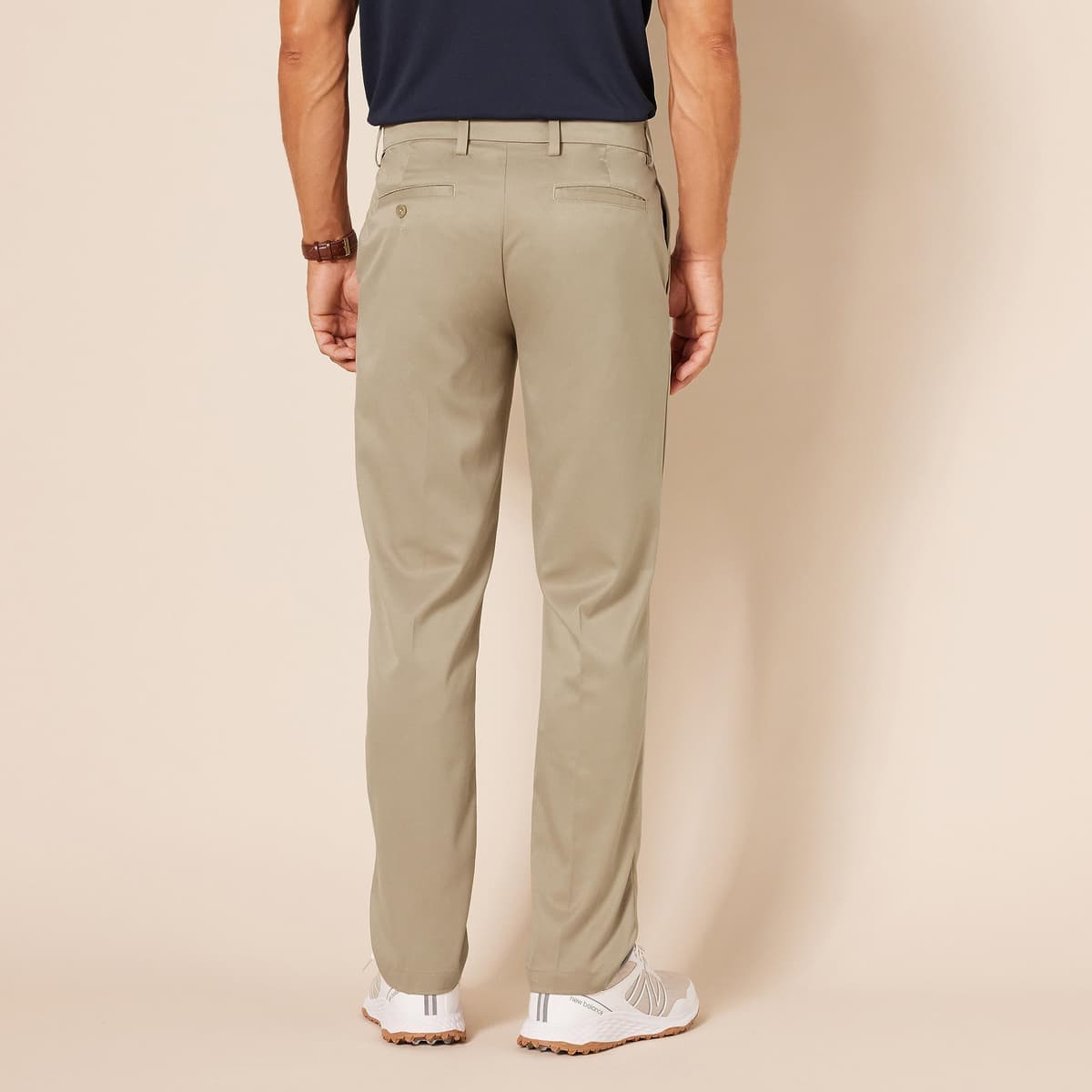 Amazon Essentials Men's Straight-Fit Stretch Golf Trousers — view 2