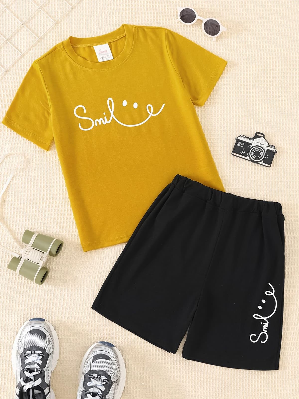 Conjunto deportivo transpirable de verano para niños, camiseta de manga corta con cuello redondo y pantalones cortos casuales para jugar a diario — view 10