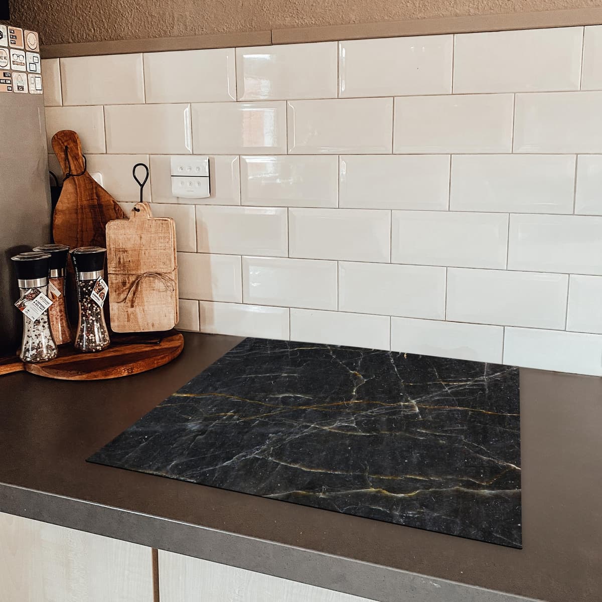 KitchenYeah© Cubre Vitrocerámica - Protector Vitroceramica Induccion 59x52 cm - Tapa Vitroceramica - Protector de Vitroceramica Mármol - Negro - Oro - Gris - Textura de mármol — view 5