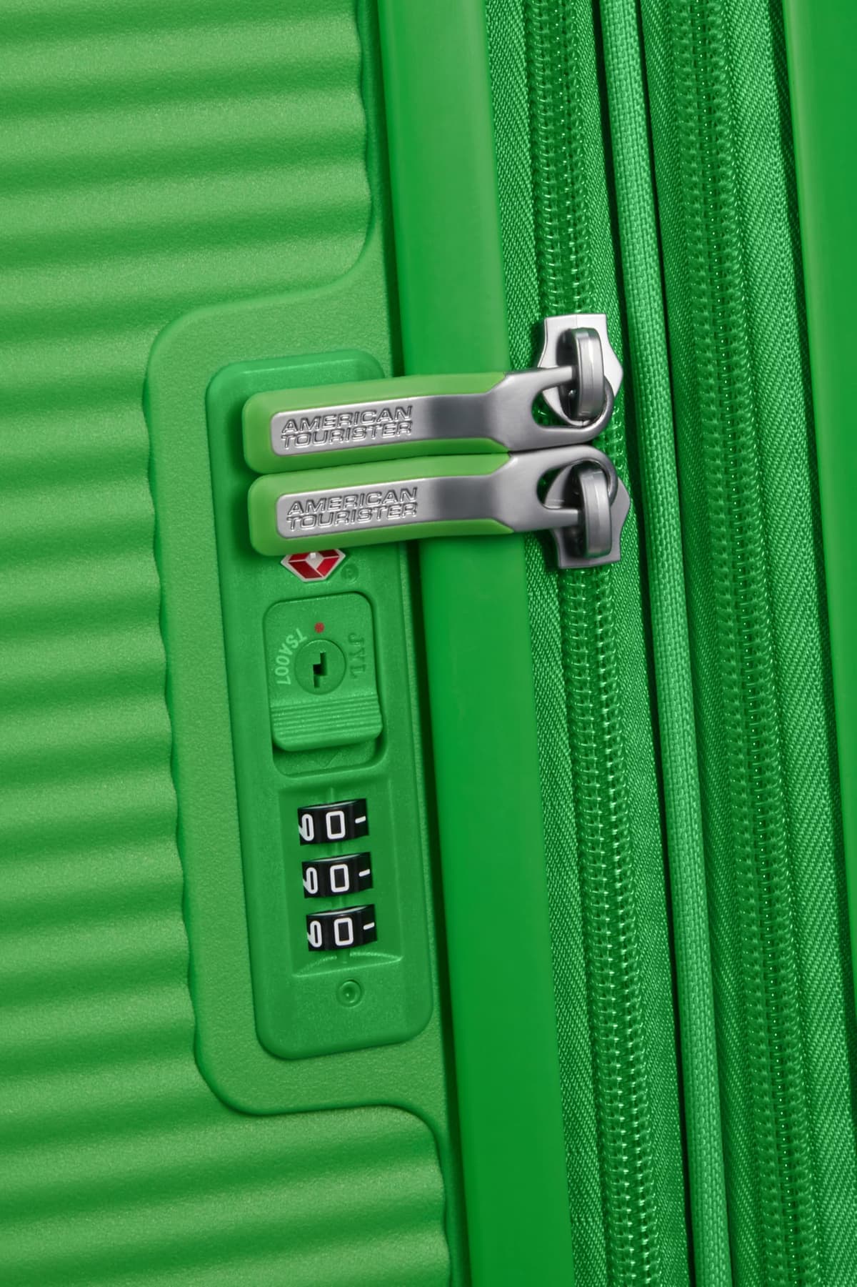 American Tourister Soundbox - Maleta Mediana Rígida, 67 cm - Trolley con 4 Ruedas, Cerradura TSA, Expandible y Ligera, 71.5/81L, (Grass Green) — view 7