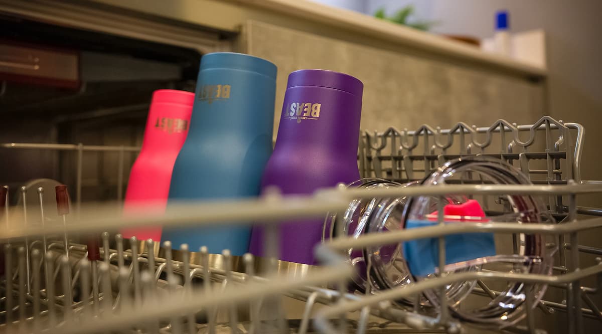 Greens Steel Beast Tumbler – 550 ml (20 oz), Rosa Ponqué | Vaso de acero inoxidable reutilizable con aislamiento al vacío | con 2 pajitas y cepillo de limpieza | Termo de viaje de doble pared — view 9