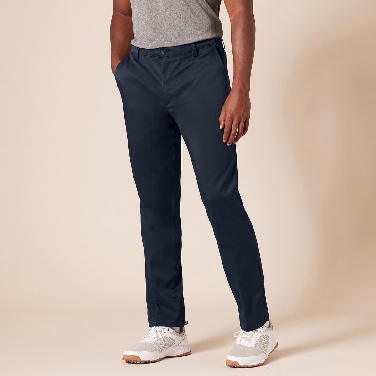 Amazon Essentials Men's Slim-Fit Stretch Golf Trouser — view 5