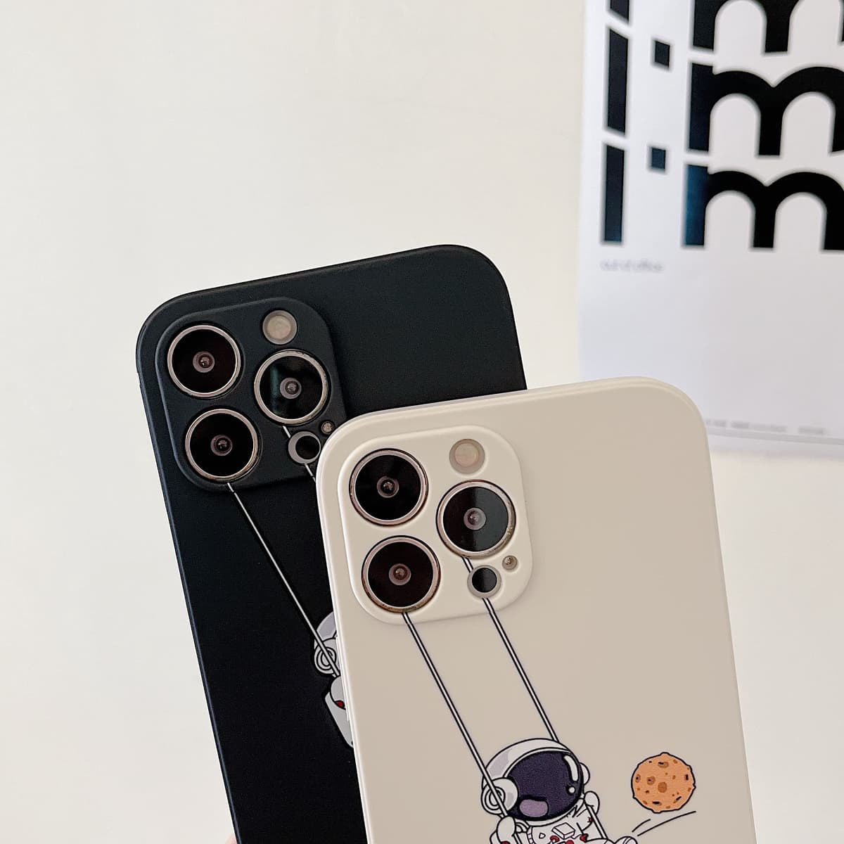 Yonds Queen for iPhone 14 Plus Cute Case, Cool Cartoon Swing Astronaut Planet Moon Space Design Stylish TPU Bumper Shockproof Anti-Slip Protector Fashion Case (Black Planet, iPhone 14 Plus) — view 4