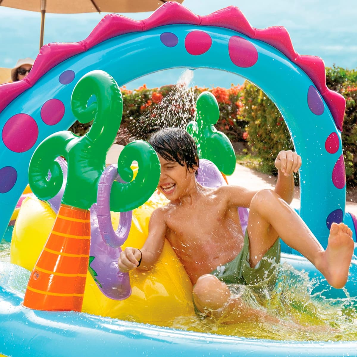Intex-57135NP Dinoland Play Center-Inflatable water play center, assorted model (with and without volcano), multi-colored, 333x229x112 cm-280 Liters (57135NP) — view 5