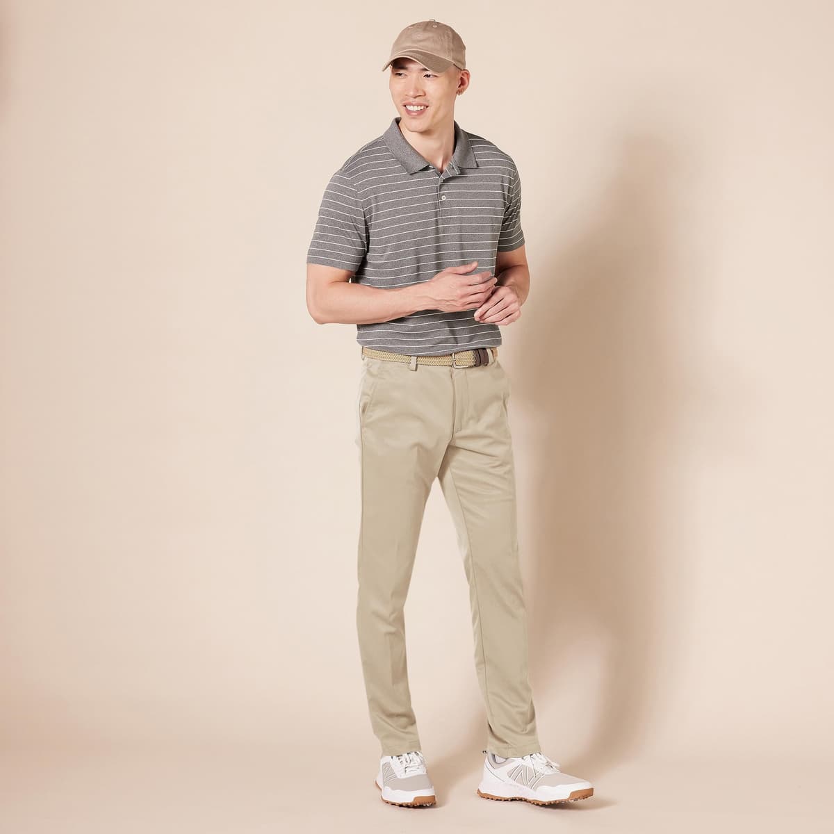 Amazon Essentials Men's Slim-Fit Stretch Golf Trouser — view 3