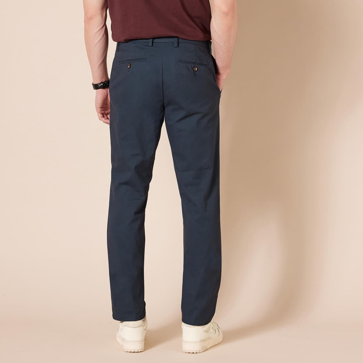 Amazon Essentials Men's Slim Fit Wrinkle-Resistant Flat-Front Work Chino Trousers — view 2