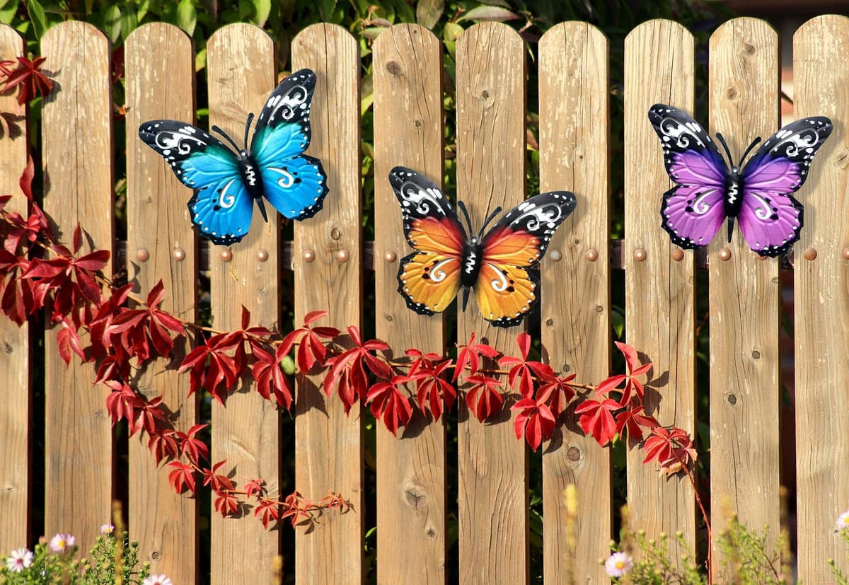SUNNEKO Large Metal Butterfly Garden Ornaments Outdoor, Metal Wall Art Big Butterfly Decorations for Outside Garden Shed Fences Yard Decorations Wall Hanging (3 PCS) — view 8