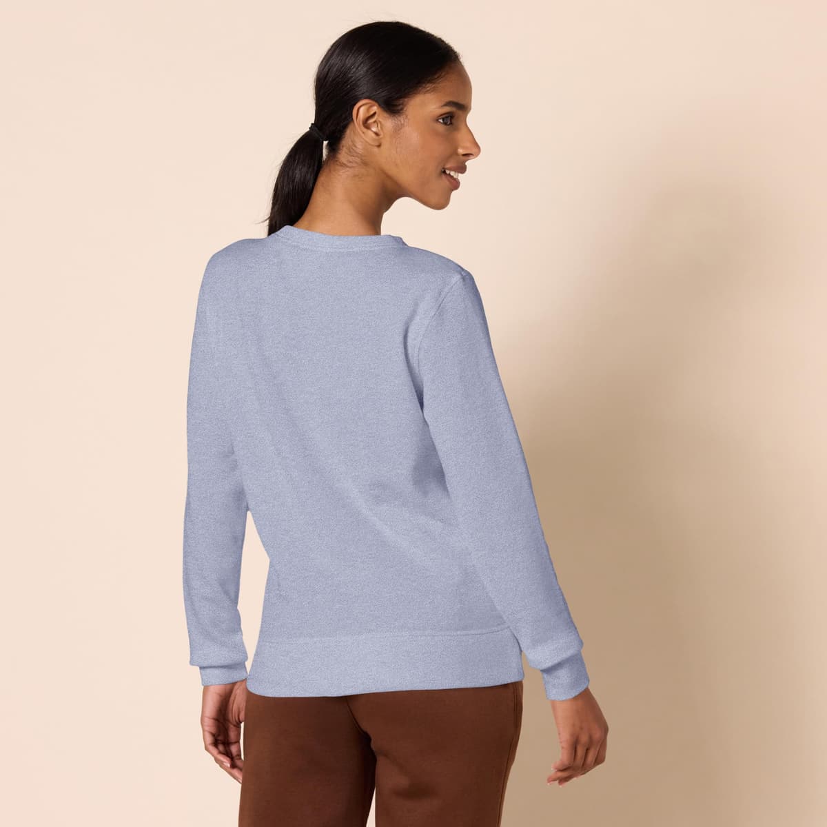 Amazon Essentials Mujer Sudadera con Cuello Redondo de Forro Polar (Disponible en Tallas Grandes) — view 2