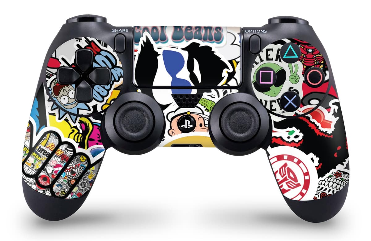giZmoZ n gadgetZ Calcomanía de Vinilo para Consola PS4 Pro + 2 Fundas para Controlador — view 5