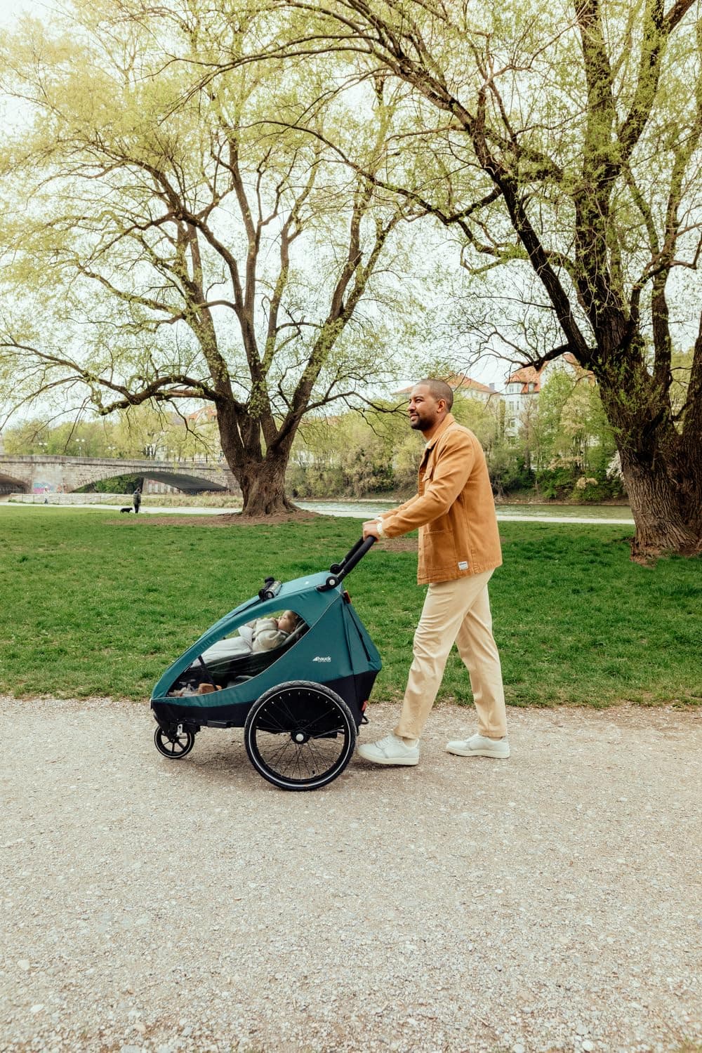 hauck Remolque Bicicleta Niños 2 Plazas Dryk Duo - Carro Bici Infantil Completo desde 6 Meses hasta 22 kg - Enganche Incluido - Silla de Paseo Gemelar Maletero XL - Plegable - Gris — view 3