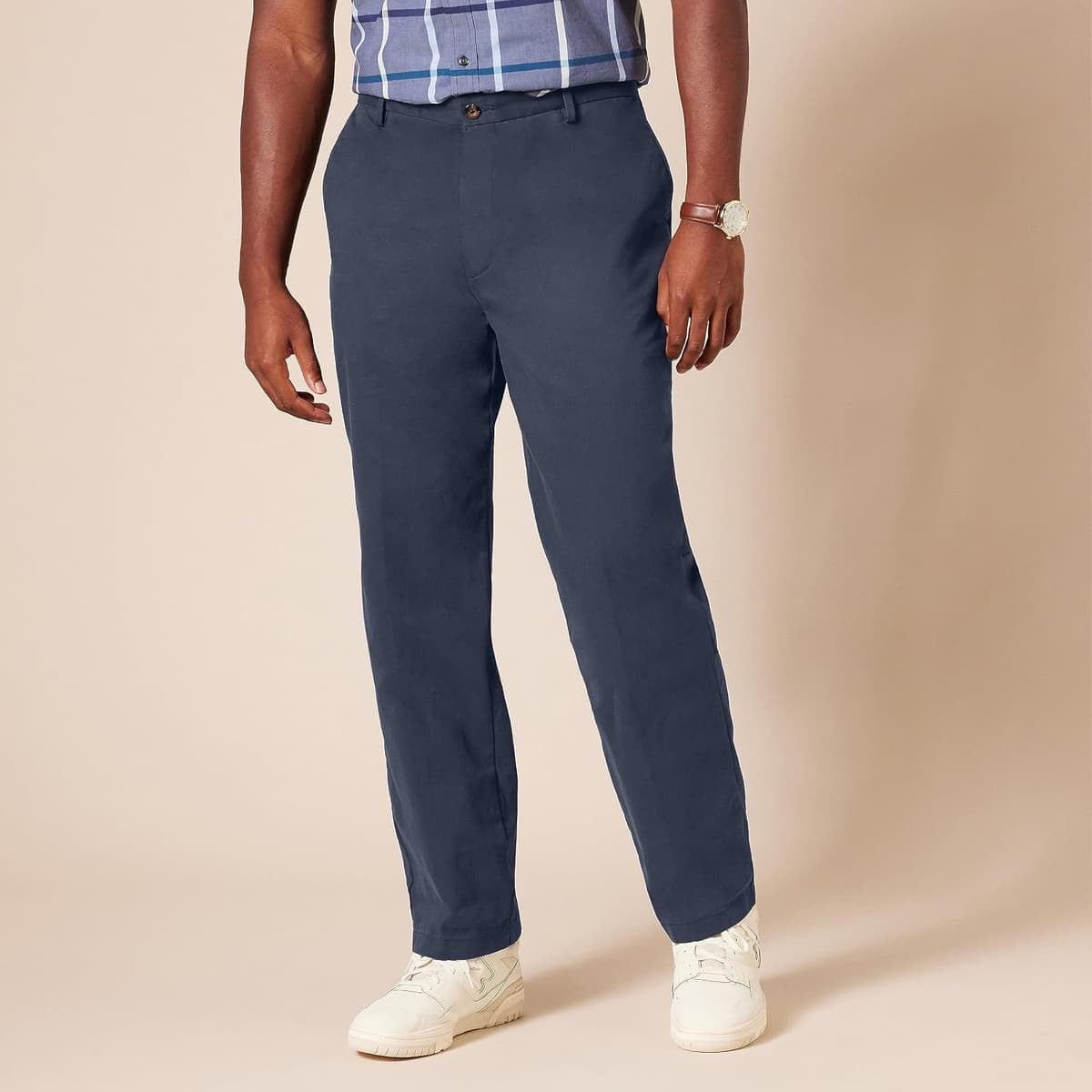 Amazon Essentials Men's Classic Fit Wrinkle-Resistant Flat-Front Casual Chino Trouser (Available in Big and Tall) 38W / 32L Navy — view 5