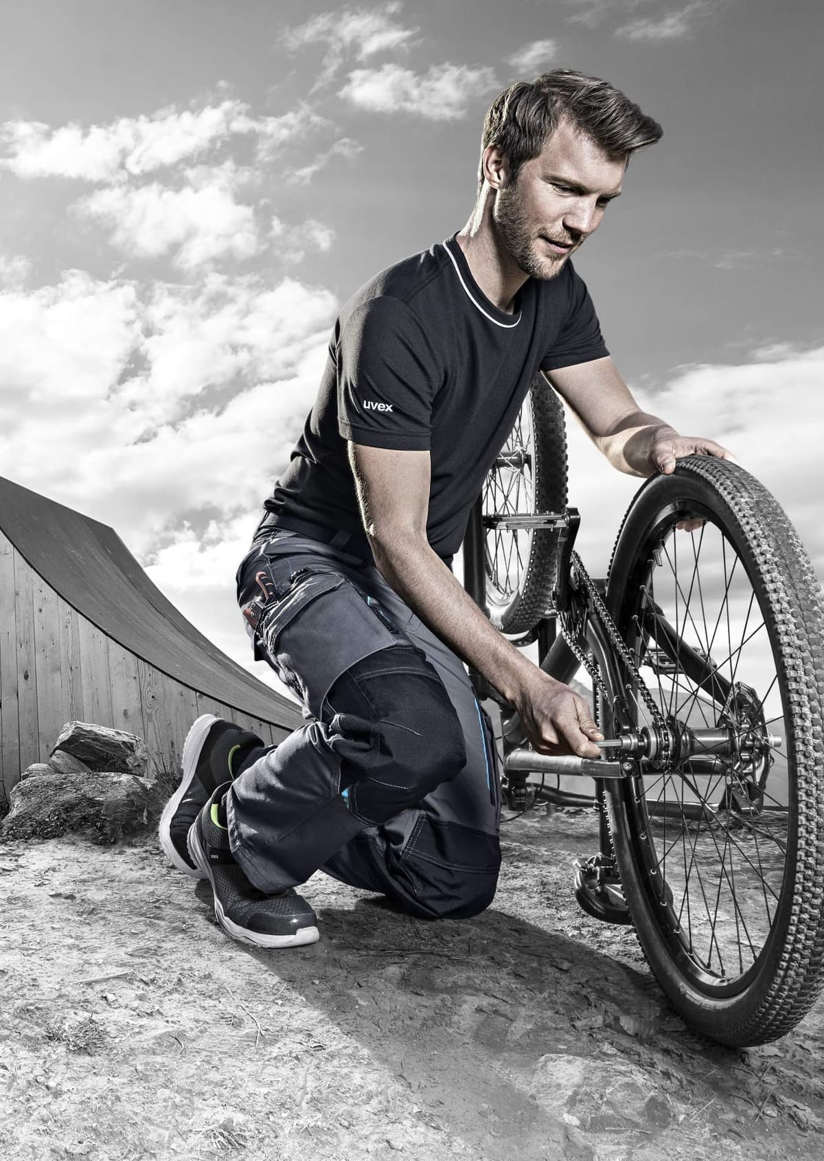 Uvex Tune-up 8909 Pantalon de Trabajo para Hombre - Pantalones Cargo para Trabajar de Algodón y de Cordura - Multibolsillos - Bolsillo de Las Rodilleras - Color Gris, Negro, Azul, Verde, Blanco — view 3