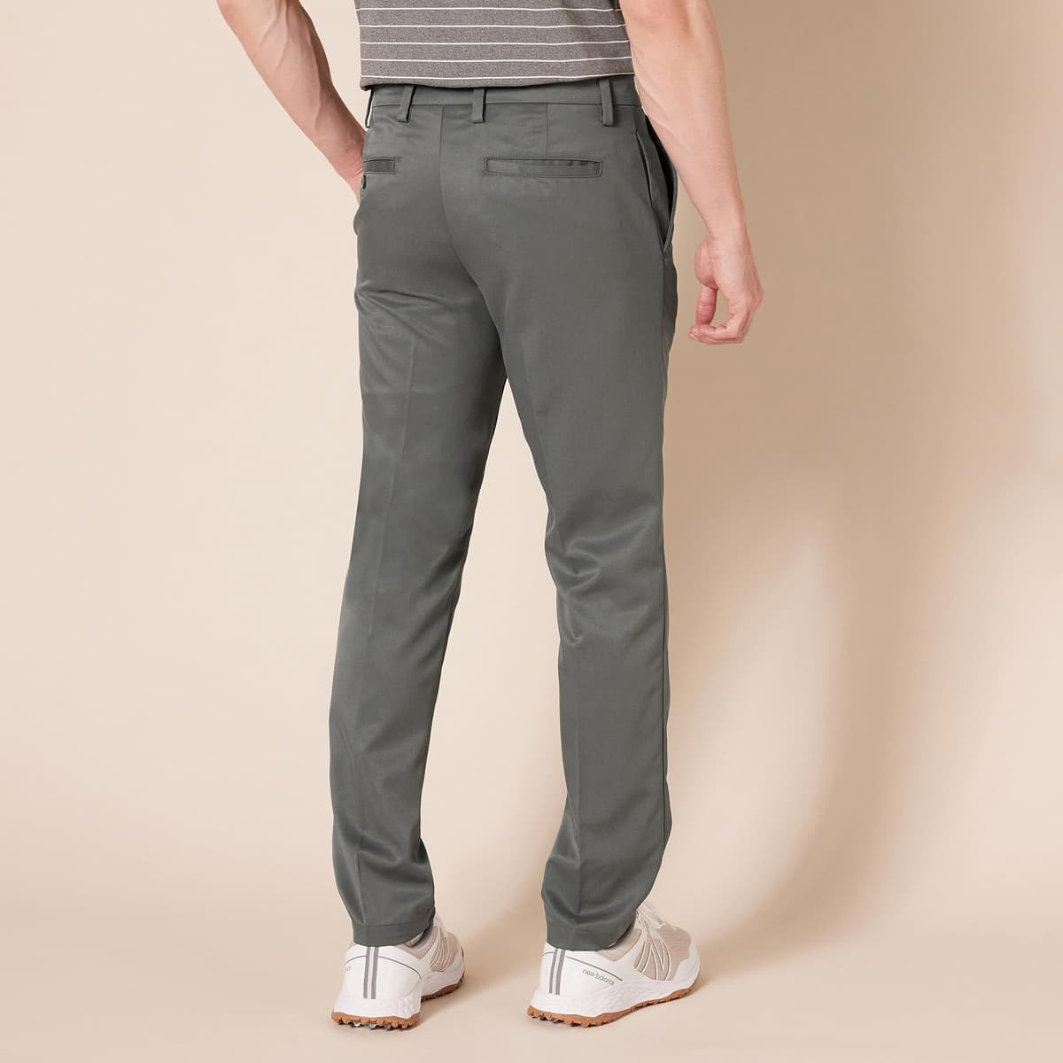 Amazon Essentials Hombre Pantalón de Golf Elástico de Corte Ceñido — view 2